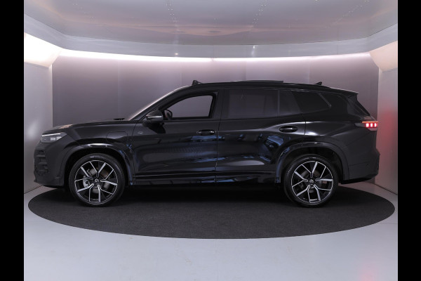 Volkswagen Tayron 1.5 eHybrid R-Line Edition 204 pk Automaat (DSG) | Verlengde garantie | Navigatie | Panoramadak | Trekhaak (wegklapbaar) | Parkeersensoren (Park assist) | Achteruitrijcamera | Black Style pakket | R-Line |