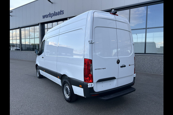 Mercedes-Benz Sprinter 317 CDI L2 H2 360 Camera / MBUX / Navigatie / Parkeersensors / Cruise control / Airco / 270 Graden achterdeuren