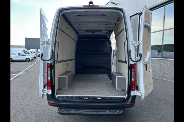 Mercedes-Benz Sprinter 317 CDI L2 H2 360 Camera / MBUX / Navigatie / Parkeersensors / Cruise control / Airco / 270 Graden achterdeuren