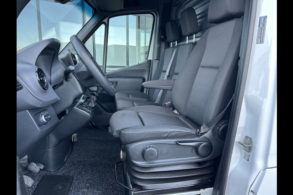 Mercedes-Benz Sprinter 317 CDI L2 H2 360 Camera / MBUX / Navigatie / Parkeersensors / Cruise control / Airco / 270 Graden achterdeuren