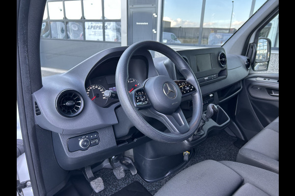 Mercedes-Benz Sprinter 317 CDI L2 H2 360 Camera / MBUX / Navigatie / Parkeersensors / Cruise control / Airco / 270 Graden achterdeuren