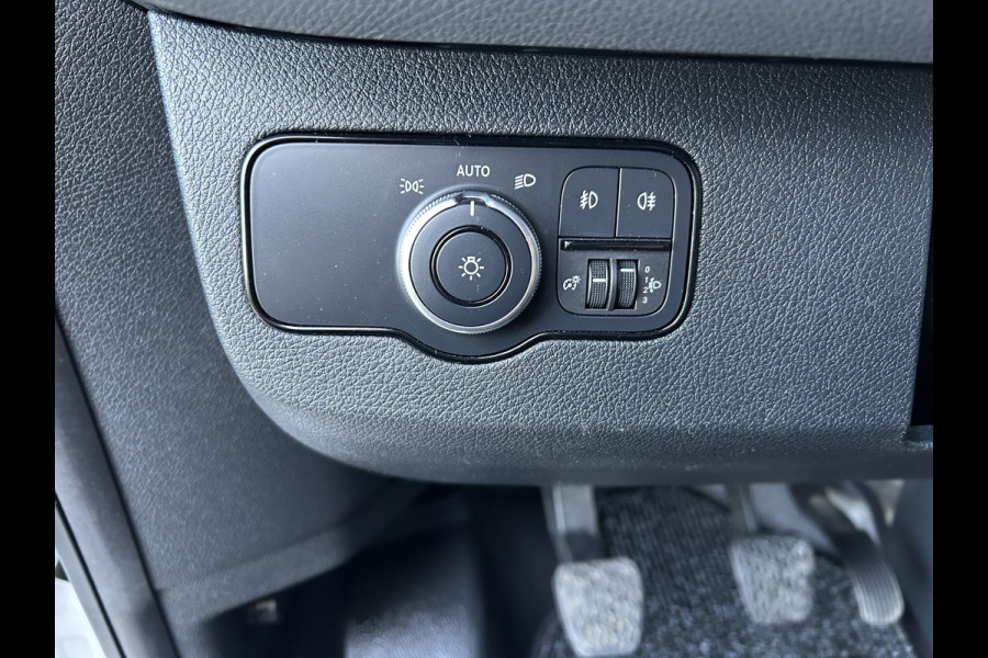Mercedes-Benz Sprinter 317 CDI L2 H2 360 Camera / MBUX / Navigatie / Parkeersensors / Cruise control / Airco / 270 Graden achterdeuren