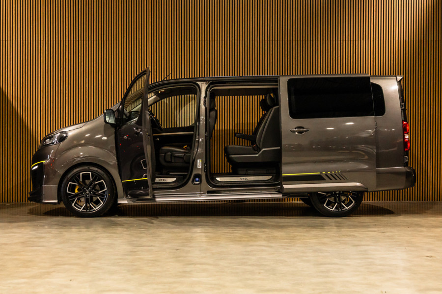 Opel Vivaro 2.0 CDTI L3H1 DC Irmscher Sport | Bi-Xenon | Head-Up | Camera | Navigatie | Lederen bekleding | Stoelverwarming | F1 Flippers | Dodehoek detector | ACC | Nieuwe APK | Orig. NL Auto