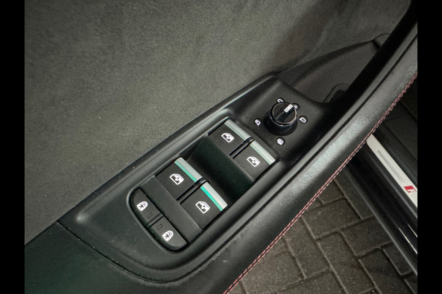 Audi RSQ8 4.0 TFSI quattro Pano|Ceramic|HuD|B&O|Trekh|Massage