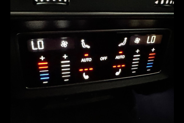 Audi RSQ8 4.0 TFSI quattro Pano|Ceramic|HuD|B&O|Trekh|Massage