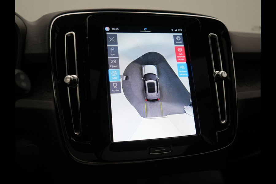 Volvo XC40 Single Motor Extended Range Ultimate 82 kWh 252pk Dealer O.H. | Panodak | Adaptive Cruise | 360 Camera | Harman / Kardon | Warmtepomp | Sportstoelen Memory & Verwarmd | Google Assistent | Keyless | Blis | Stuur Verwarmd | Apple Carplay | DAB | 19"L.M |
