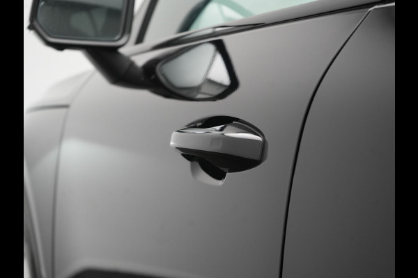 Volvo XC40 Single Motor Extended Range Ultimate 82 kWh 252pk Dealer O.H. | Panodak | Adaptive Cruise | 360 Camera | Harman / Kardon | Warmtepomp | Sportstoelen Memory & Verwarmd | Google Assistent | Keyless | Blis | Stuur Verwarmd | Apple Carplay | DAB | 19"L.M |