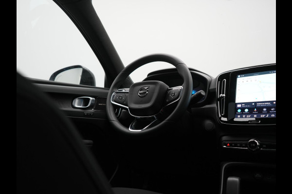 Volvo XC40 Single Motor Extended Range Ultimate 82 kWh 252pk Dealer O.H. | Panodak | Adaptive Cruise | 360 Camera | Harman / Kardon | Warmtepomp | Sportstoelen Memory & Verwarmd | Google Assistent | Keyless | Blis | Stuur Verwarmd | Apple Carplay | DAB | 19"L.M |
