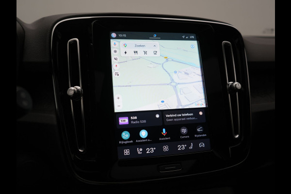 Volvo XC40 Single Motor Extended Range Ultimate 82 kWh 252pk Dealer O.H. | Panodak | Adaptive Cruise | 360 Camera | Harman / Kardon | Warmtepomp | Sportstoelen Memory & Verwarmd | Google Assistent | Keyless | Blis | Stuur Verwarmd | Apple Carplay | DAB | 19"L.M |