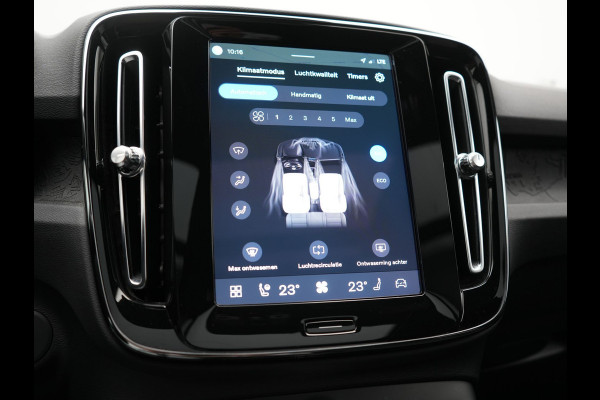 Volvo XC40 Single Motor Extended Range Ultimate 82 kWh 252pk Dealer O.H. | Panodak | Adaptive Cruise | 360 Camera | Harman / Kardon | Warmtepomp | Sportstoelen Memory & Verwarmd | Google Assistent | Keyless | Blis | Stuur Verwarmd | Apple Carplay | DAB | 19"L.M |