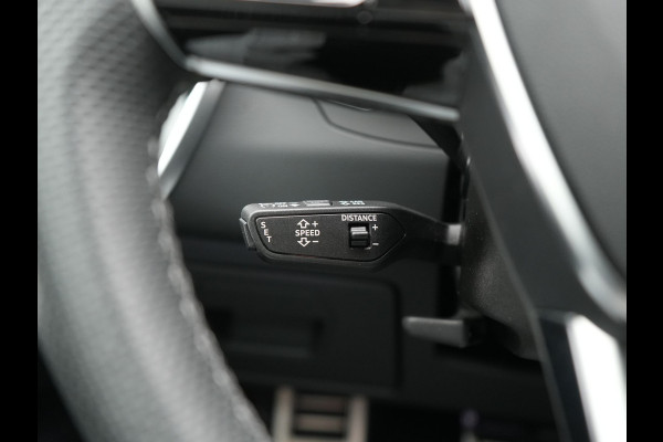 Audi A6 Avant 50 TFSI e Quattro 2x S Line PHEV 300pk Dealer O.H. | Trekhaak Af Fabriek | Panodak | Adaptive Cruise | Camera | Lederen Sportstoelen & Stuur Verwarmd | Blis | Sfeerverlichting | Apple Carplay | Navigatie | DAB | Plug In Hybrid |