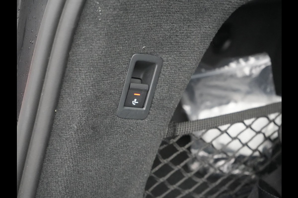 Audi A6 Avant 50 TFSI e Quattro 2x S Line PHEV 300pk Dealer O.H. | Trekhaak Af Fabriek | Panodak | Adaptive Cruise | Camera | Lederen Sportstoelen & Stuur Verwarmd | Blis | Sfeerverlichting | Apple Carplay | Navigatie | DAB | Plug In Hybrid |