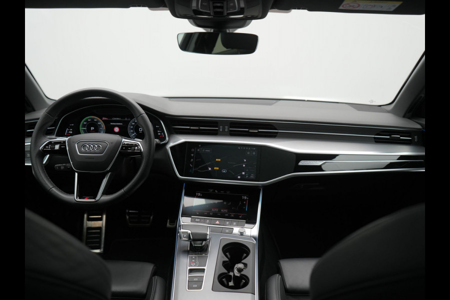 Audi A6 Avant 50 TFSI e Quattro 2x S Line PHEV 300pk Dealer O.H. | Trekhaak Af Fabriek | Panodak | Adaptive Cruise | Camera | Lederen Sportstoelen & Stuur Verwarmd | Blis | Sfeerverlichting | Apple Carplay | Navigatie | DAB | Plug In Hybrid |