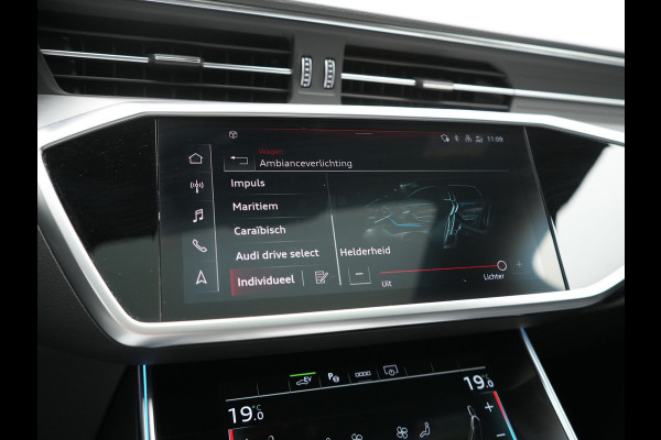 Audi A6 Avant 50 TFSI e Quattro 2x S Line PHEV 300pk Dealer O.H. | Trekhaak Af Fabriek | Panodak | Adaptive Cruise | Camera | Lederen Sportstoelen & Stuur Verwarmd | Blis | Sfeerverlichting | Apple Carplay | Navigatie | DAB | Plug In Hybrid |