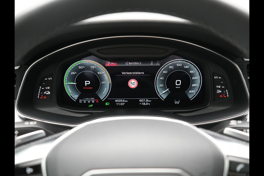 Audi A6 Avant 50 TFSI e Quattro 2x S Line PHEV 300pk Dealer O.H. | Trekhaak Af Fabriek | Panodak | Adaptive Cruise | Camera | Lederen Sportstoelen & Stuur Verwarmd | Blis | Sfeerverlichting | Apple Carplay | Navigatie | DAB | Plug In Hybrid |