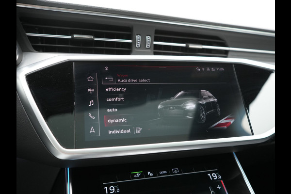 Audi A6 Avant 50 TFSI e Quattro 2x S Line PHEV 300pk Dealer O.H. | Trekhaak Af Fabriek | Panodak | Adaptive Cruise | Camera | Lederen Sportstoelen & Stuur Verwarmd | Blis | Sfeerverlichting | Apple Carplay | Navigatie | DAB | Plug In Hybrid |
