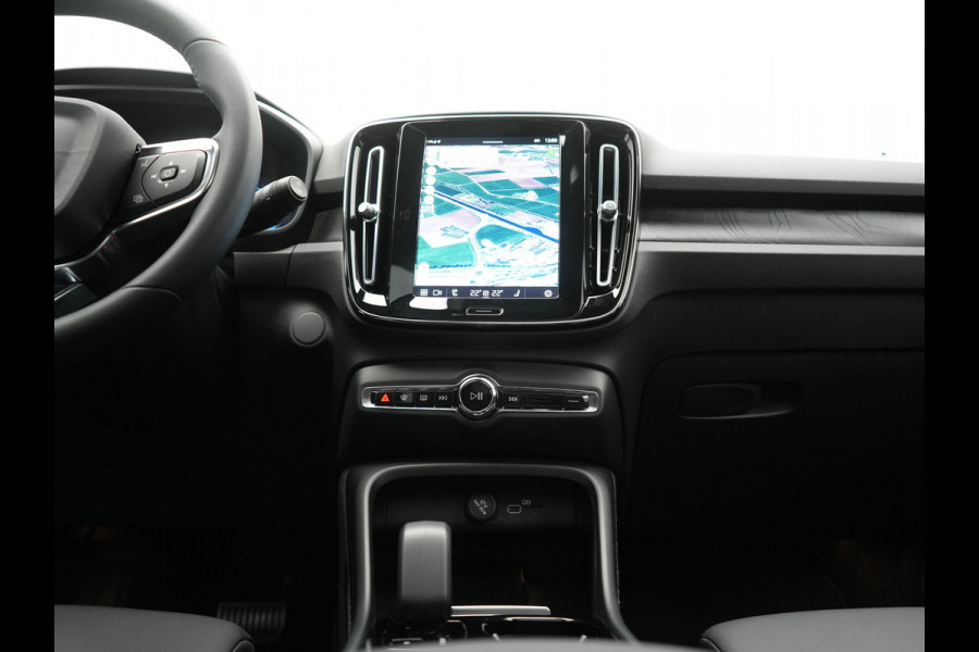 Volvo XC40 Recharge Twin Ultimate 78 kWh 408pk | Panodak | Adaptive Cruise | 360 Camera | Harman / Kardon | Lederen Sportstoelen Memory & Verwarmd | Blis | Keyless | Stuur Verwarmd | Google Assistent | Apple Carplay | DAB | 20"L.M |