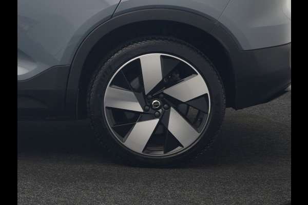 Volvo XC40 Recharge Twin Ultimate 78 kWh 408pk | Panodak | Adaptive Cruise | 360 Camera | Harman / Kardon | Lederen Sportstoelen Memory & Verwarmd | Blis | Keyless | Stuur Verwarmd | Google Assistent | Apple Carplay | DAB | 20"L.M |