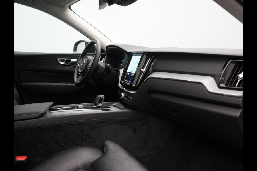 Volvo XC60 T6 AWD Plus Bright LONG RANGE PHEV 350pk Dealer O.H. | Trekhaak Af Fabriek | Panodak | Camera | Lederen Sportstoelen Memory & Verwarmd | Keyless | Stuur Verwarmd | Google Assistent | Apple Carplay | DAB | Plug In Hybrid |