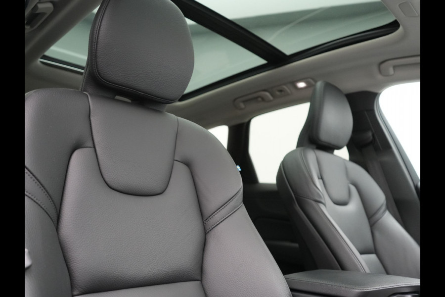 Volvo XC60 T6 AWD Plus Bright LONG RANGE PHEV 350pk Dealer O.H. | Trekhaak Af Fabriek | Panodak | Camera | Lederen Sportstoelen Memory & Verwarmd | Keyless | Stuur Verwarmd | Google Assistent | Apple Carplay | DAB | Plug In Hybrid |