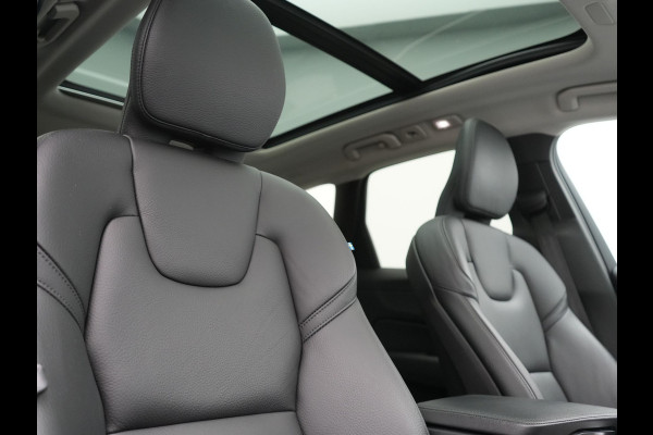 Volvo XC60 T6 AWD Plus Bright LONG RANGE PHEV 350pk Dealer O.H. | Trekhaak Af Fabriek | Panodak | Camera | Lederen Sportstoelen Memory & Verwarmd | Keyless | Stuur Verwarmd | Google Assistent | Apple Carplay | DAB | Plug In Hybrid |