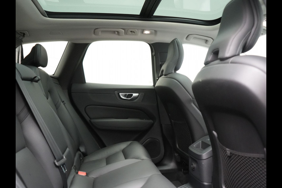 Volvo XC60 T6 AWD Plus Bright LONG RANGE PHEV 350pk Dealer O.H. | Trekhaak Af Fabriek | Panodak | Camera | Lederen Sportstoelen Memory & Verwarmd | Keyless | Stuur Verwarmd | Google Assistent | Apple Carplay | DAB | Plug In Hybrid |