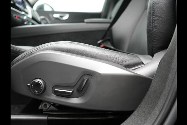 Volvo XC60 T6 AWD Plus Bright LONG RANGE PHEV 350pk Dealer O.H. | Trekhaak Af Fabriek | Panodak | Camera | Lederen Sportstoelen Memory & Verwarmd | Keyless | Stuur Verwarmd | Google Assistent | Apple Carplay | DAB | Plug In Hybrid |