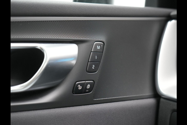 Volvo XC60 T6 AWD Plus Bright LONG RANGE PHEV 350pk Dealer O.H. | Trekhaak Af Fabriek | Panodak | Camera | Lederen Sportstoelen Memory & Verwarmd | Keyless | Stuur Verwarmd | Google Assistent | Apple Carplay | DAB | Plug In Hybrid |