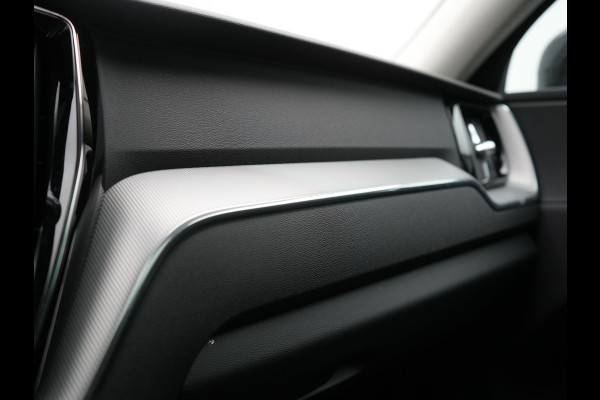 Volvo XC60 T6 AWD Plus Bright LONG RANGE PHEV 350pk Dealer O.H. | Trekhaak Af Fabriek | Panodak | Camera | Lederen Sportstoelen Memory & Verwarmd | Keyless | Stuur Verwarmd | Google Assistent | Apple Carplay | DAB | Plug In Hybrid |
