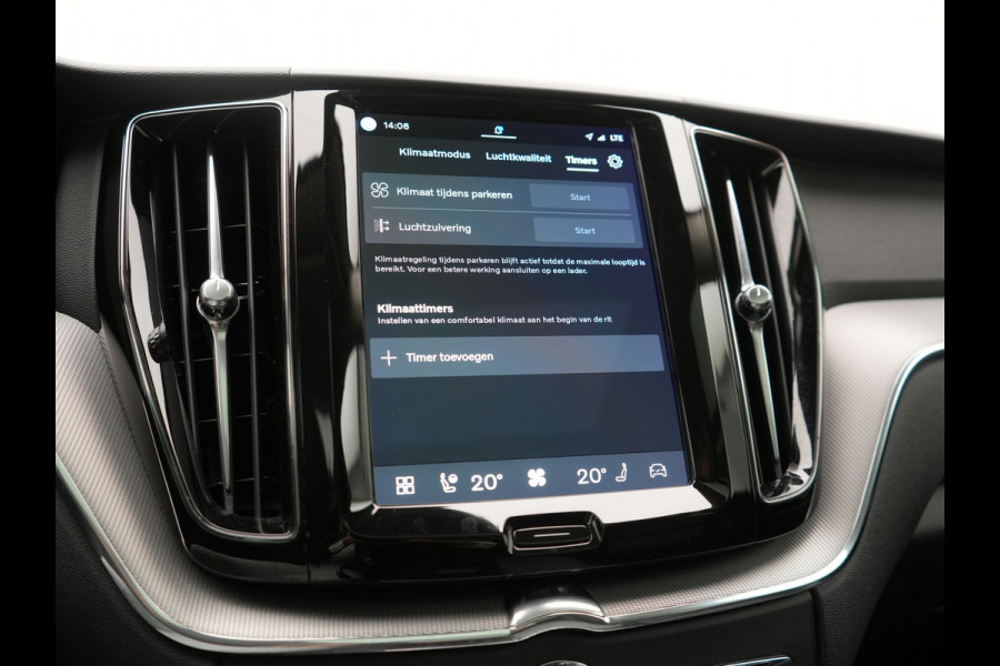 Volvo XC60 T6 AWD Plus Bright LONG RANGE PHEV 350pk Dealer O.H. | Trekhaak Af Fabriek | Panodak | Camera | Lederen Sportstoelen Memory & Verwarmd | Keyless | Stuur Verwarmd | Google Assistent | Apple Carplay | DAB | Plug In Hybrid |