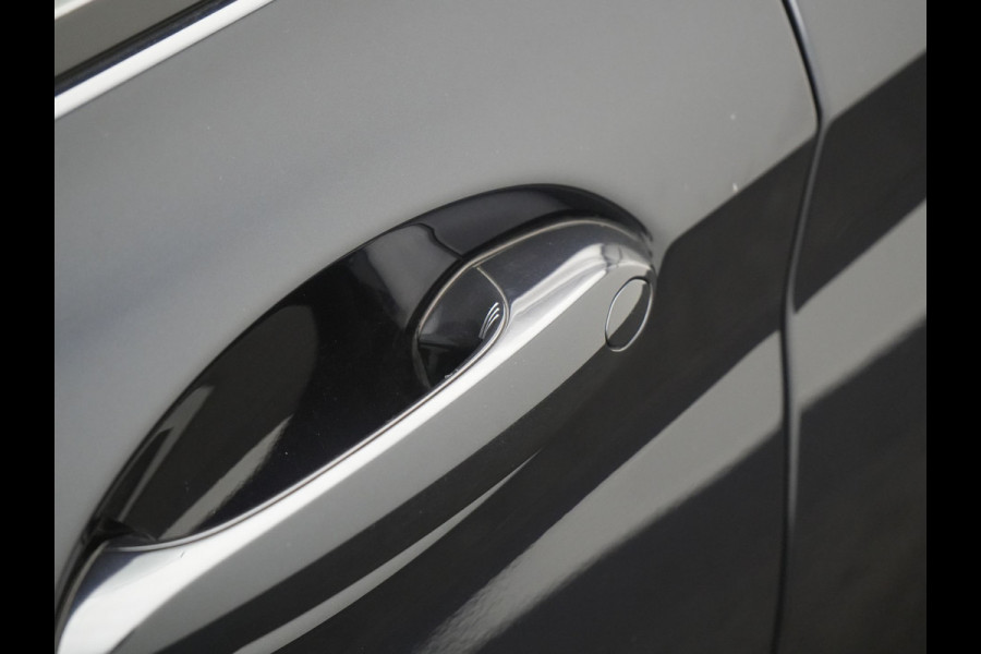 BMW iX3 M Sport 80 kWh 286pk Dealer O.H. | Trekhaak Af Fabriek | Panodak | Head Up | Adaptive Cruise | 360 Camera | Adaptief Onderstel | Harman / Kardon | Lederen Sportstoelen Memory & Verwarmd | Keyless | Blis | Apple Carplay | Sfeerverlichting | Navigatie | DAB | 20"L.M |