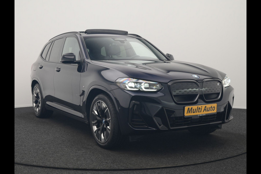 BMW iX3 M Sport 80 kWh 286pk Dealer O.H. | Trekhaak Af Fabriek | Panodak | Head Up | Adaptive Cruise | 360 Camera | Adaptief Onderstel | Harman / Kardon | Lederen Sportstoelen Memory & Verwarmd | Keyless | Blis | Apple Carplay | Sfeerverlichting | Navigatie | DAB | 20"L.M |
