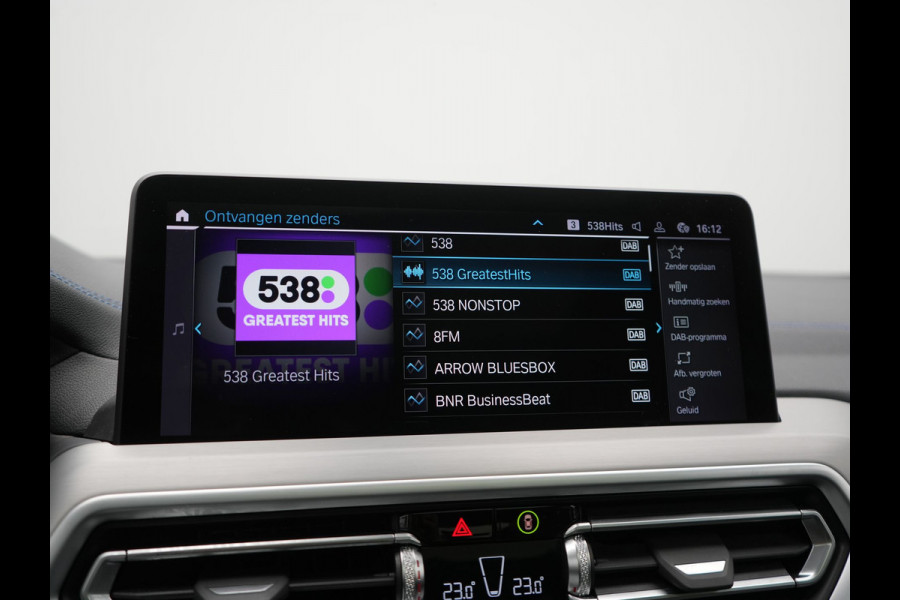 BMW iX3 M Sport 80 kWh 286pk Dealer O.H. | Trekhaak Af Fabriek | Panodak | Head Up | Adaptive Cruise | 360 Camera | Adaptief Onderstel | Harman / Kardon | Lederen Sportstoelen Memory & Verwarmd | Keyless | Blis | Apple Carplay | Sfeerverlichting | Navigatie | DAB | 20"L.M |