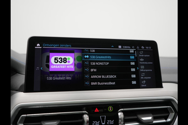 BMW iX3 M Sport 80 kWh 286pk Dealer O.H. | Trekhaak Af Fabriek | Panodak | Head Up | Adaptive Cruise | 360 Camera | Adaptief Onderstel | Harman / Kardon | Lederen Sportstoelen Memory & Verwarmd | Keyless | Blis | Apple Carplay | Sfeerverlichting | Navigatie | DAB | 20"L.M |
