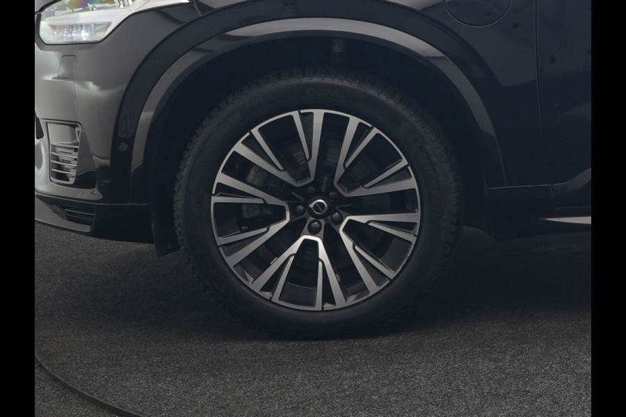 Volvo XC90 T8 Recharge AWD Plus Dark 7Persoons LONG RANGE PHEV 455pk Dealer O.H. | Trekhaak Af Fabriek | Panodak | Adaptive Cruise | 360 Camera | Harman / Kardon | Lederen Sportstoelen Memory & Verwarmd | Stuur Verwarmd | Google Assistent | Apple Carplay | Keyless | Plug In Hybrid |