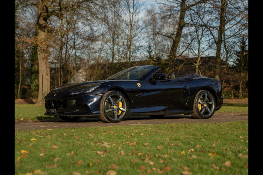 Ferrari Portofino M 3.9 V8 | VERWACHT | Blu America! | Pass. display | Veel alcantara! | Carbon interieur