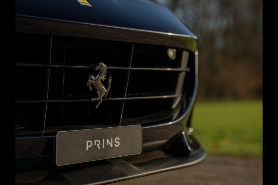 Ferrari Portofino M 3.9 V8 | VERWACHT | Blu America! | Pass. display | Veel alcantara! | Carbon interieur