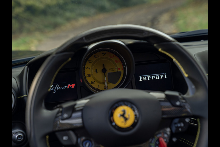 Ferrari Portofino M 3.9 V8 | VERWACHT | Blu America! | Pass. display | Veel alcantara! | Carbon interieur