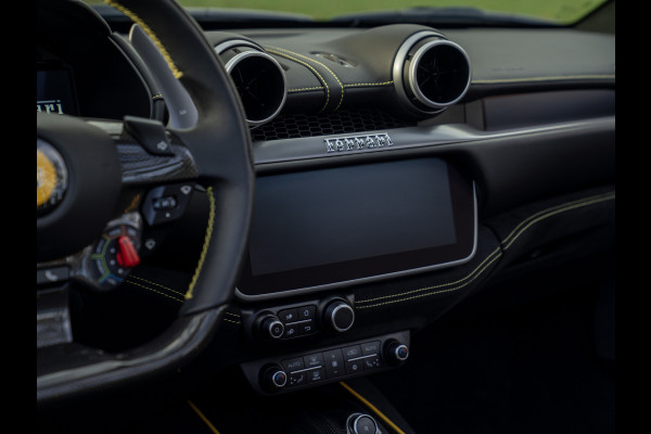 Ferrari Portofino M 3.9 V8 | VERWACHT | Blu America! | Pass. display | Veel alcantara! | Carbon interieur