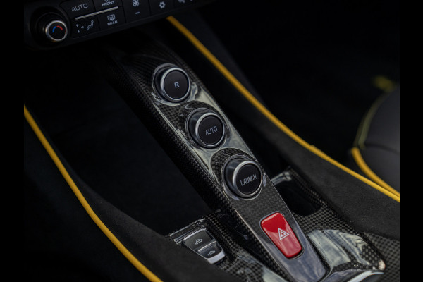 Ferrari Portofino M 3.9 V8 | VERWACHT | Blu America! | Pass. display | Veel alcantara! | Carbon interieur