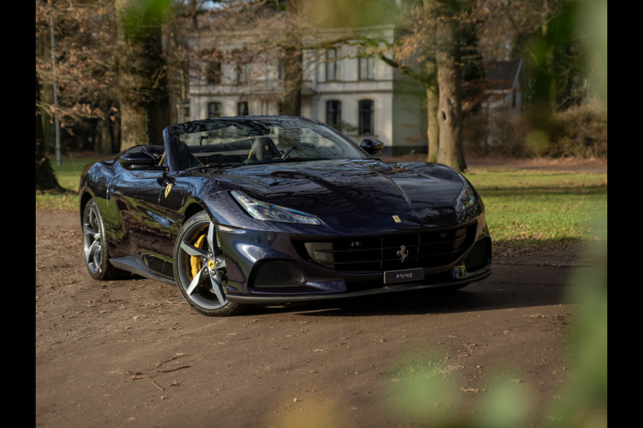 Ferrari Portofino M 3.9 V8 | VERWACHT | Blu America! | Pass. display | Veel alcantara! | Carbon interieur