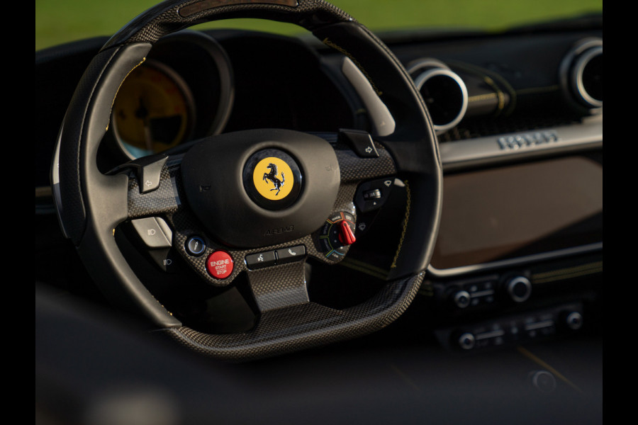 Ferrari Portofino M 3.9 V8 | VERWACHT | Blu America! | Pass. display | Veel alcantara! | Carbon interieur