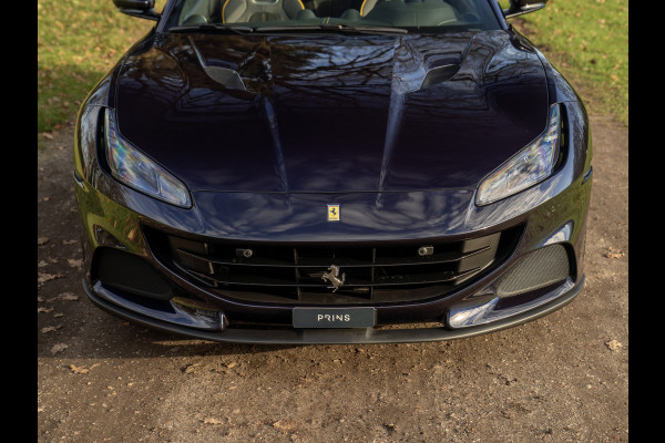 Ferrari Portofino M 3.9 V8 | VERWACHT | Blu America! | Pass. display | Veel alcantara! | Carbon interieur
