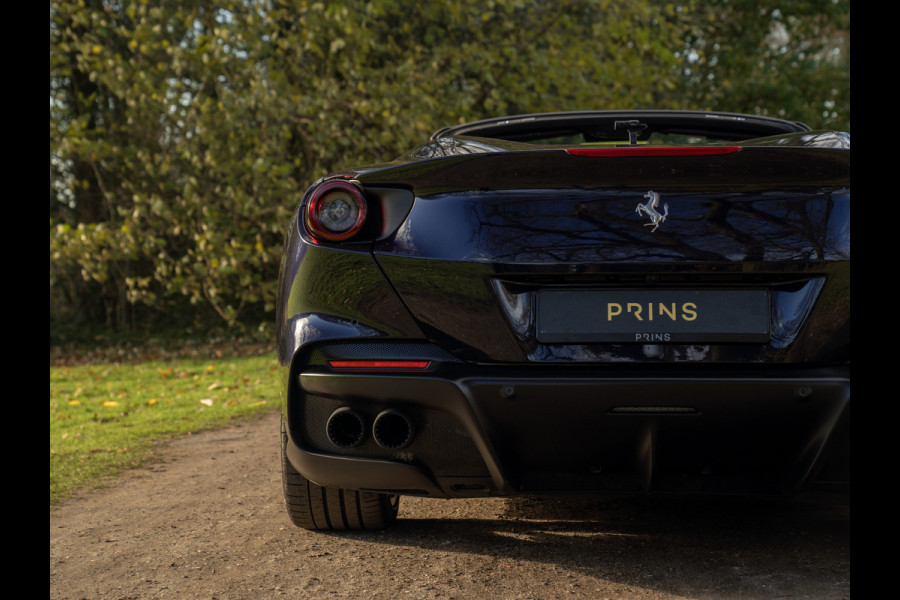 Ferrari Portofino M 3.9 V8 | VERWACHT | Blu America! | Pass. display | Veel alcantara! | Carbon interieur