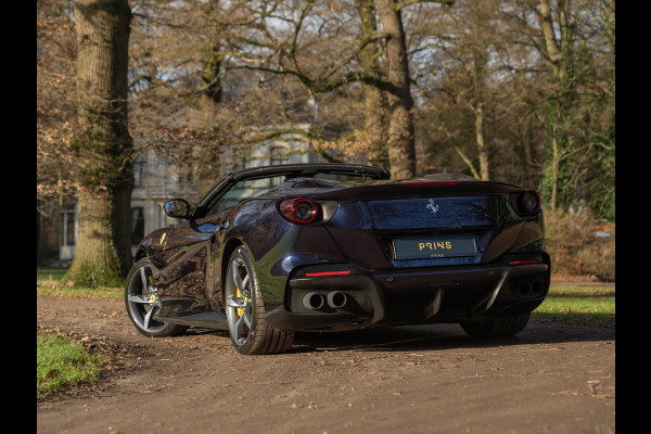 Ferrari Portofino M 3.9 V8 | VERWACHT | Blu America! | Pass. display | Veel alcantara! | Carbon interieur