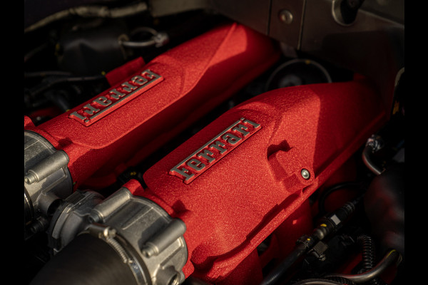 Ferrari Portofino M 3.9 V8 | VERWACHT | Blu America! | Pass. display | Veel alcantara! | Carbon interieur