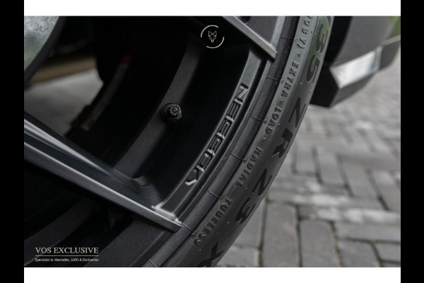 Audi Q8 4.0 TFSI RS Q8 Quattro 700PK URBAN|FULL CARBON|23" Vossen|Ceramic|RS Dynamic|B&O 3D Advanced||ACC|Uitlaatsysteem|Keyless|Softclose|Standkachel|360°
