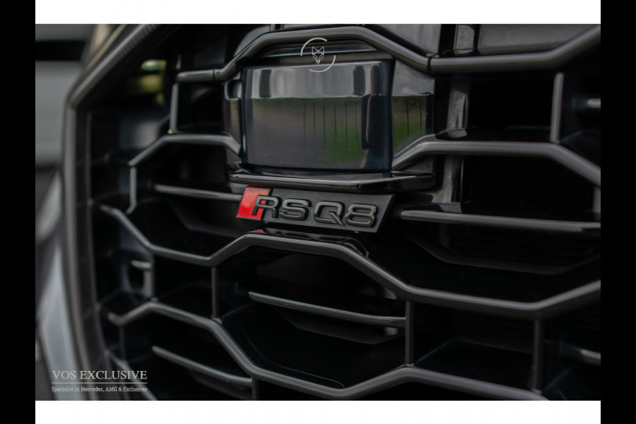 Audi Q8 4.0 TFSI RS Q8 Quattro 700PK URBAN|FULL CARBON|23" Vossen|Ceramic|RS Dynamic|B&O 3D Advanced||ACC|Uitlaatsysteem|Keyless|Softclose|Standkachel|360°