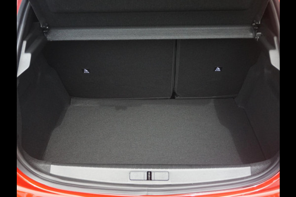 Peugeot 208 1.2 Hybrid 145 e-DCS6 GT Winterpakket