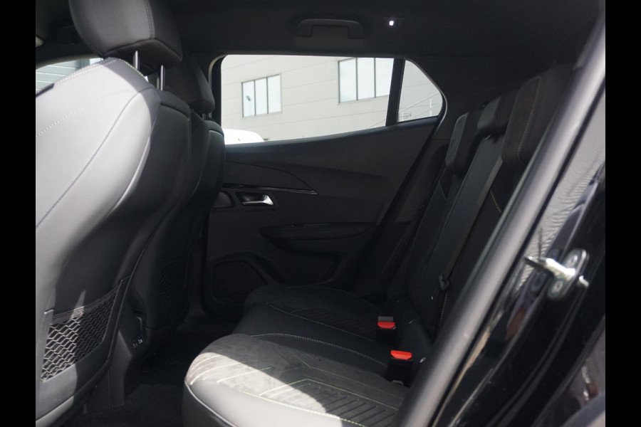 Peugeot e-2008 EV GT Avantage 54 kWh